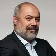 ROYOL Etienne Gouvernance