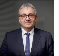 Portrait Eric Vial.jpg